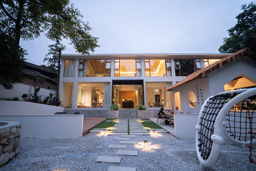 【雅安-111号院】5房温泉小院，临溪。KTV、温泉、避暑玩水，碧峰峡植物园景区内近距离感受熊猫生活的乐园，环境优美，负氧离子满满，XMRJ 商品图0