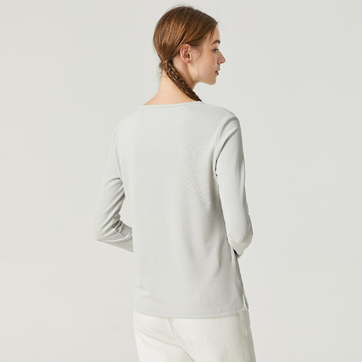 famecoco范可儿女长袖T恤修身早秋常规款圆领针织打底衫D221BB302 商品图2