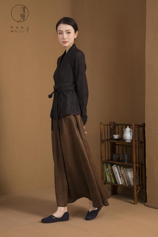 漫物记XYS-074提花黑胶纱系带收腰短外套 商品图4