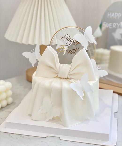 翻糖蝴蝶结一鲜奶动物奶油 商品图0