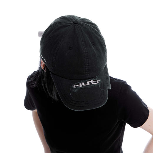 NUTH X SHAPE OF MILK “密度”黑色LOGO不规则帽檐联名棒球帽 商品图2