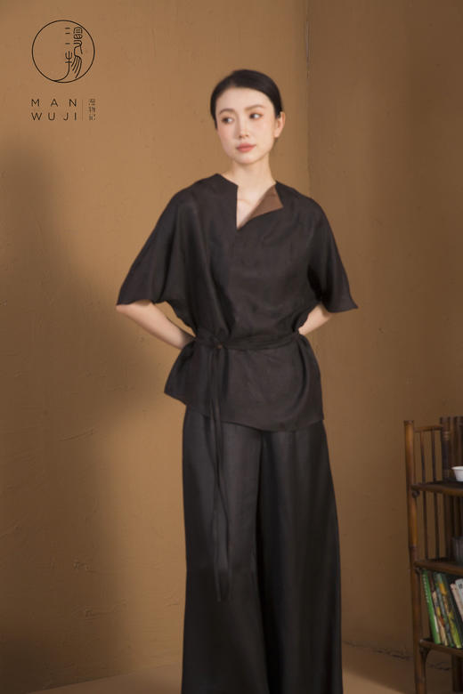 漫物记XYS-020仙鹤纹四经绞罗香云纱斜V领系腰上衣 商品图6