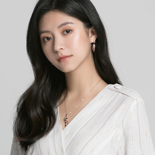 ［醒狮系列］18K玫瑰金群镶钻项链 商品图2