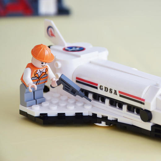 【真实还原航天原型，细节丰富】古迪航天系列积木益智拼插玩具航天飞机发射中心/神-舟-十号/探路登陆车/亚特兰蒂斯发射中心/大力神火箭装载车 商品图1