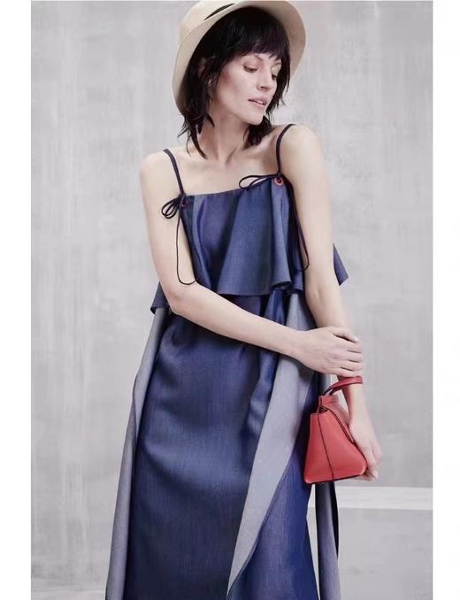 百货世界-YARVE 深蓝连衣裙 商品图0