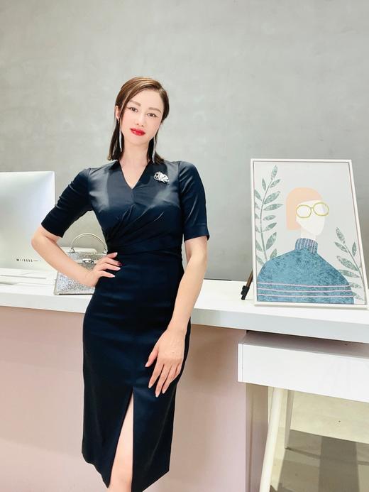 颈袖添香-连衣裙-“神秘夜空”🔸神秘感与傲气，给人带来一种与众不同的气质，让人情不自禁去猜想，去幻想。JD282471T1X5 商品图2