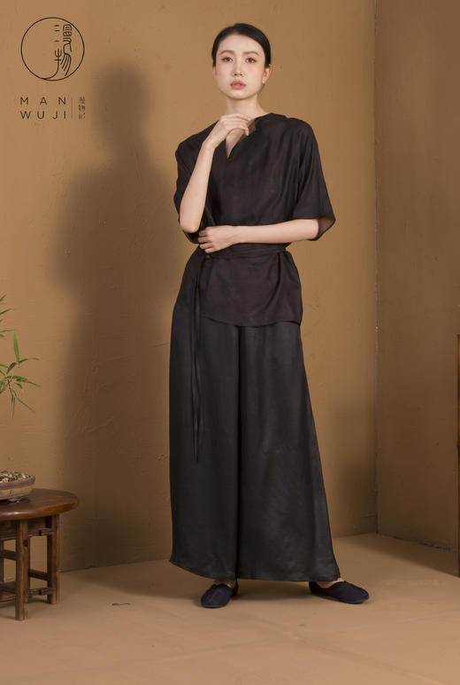 漫物记XYS-020仙鹤纹四经绞罗香云纱斜V领系腰上衣 商品图2