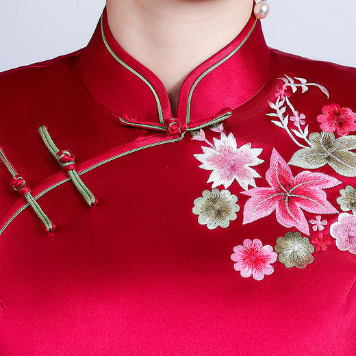 TZRY-21035新款醋酸手推绣婚庆旗袍喜婆婆大气 混会旗袍 商品图2