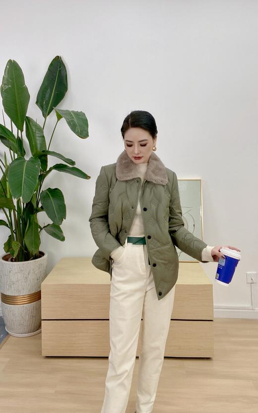 【热销400+】臣禾【水貂毛领+绵羊皮革+90白鸭绒】超细绵羊皮100%真皮小香风菱形格纹短款皮羽绒（升级版9224250837现货）9214250137（现货） 商品图4