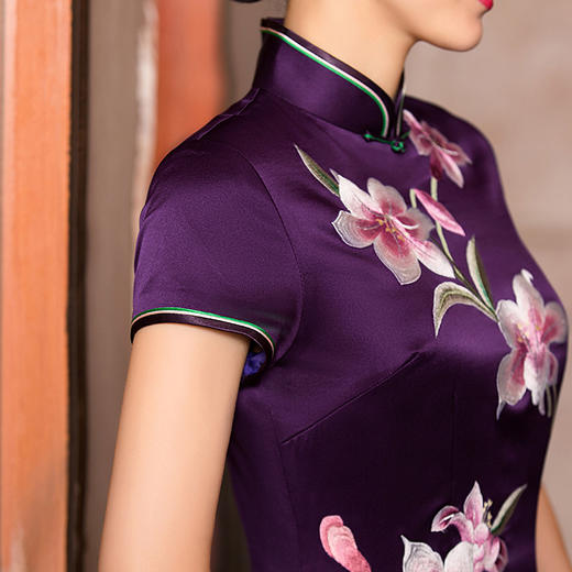 TZRY-10089新款时尚重磅真丝手推绣长旗袍年会双层重磅刺绣长旗袍宴会喜 商品图1