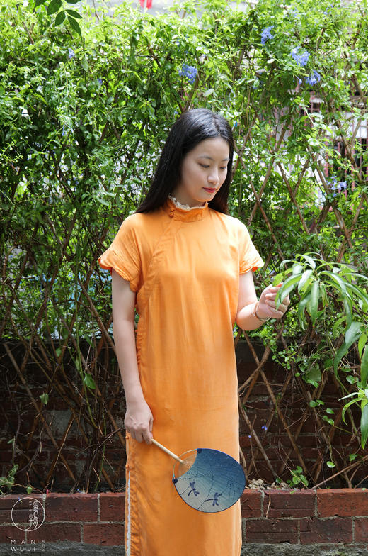 漫物记铜氨丝连肩旗袍 商品图4