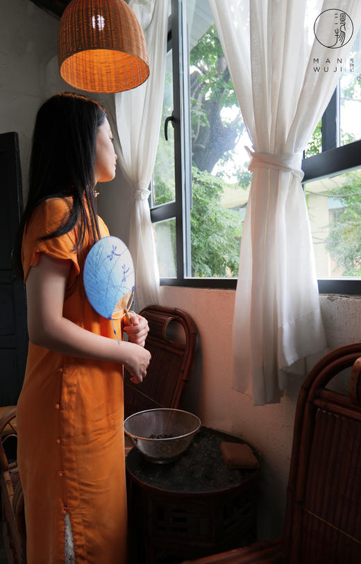 漫物记铜氨丝连肩旗袍 商品图8