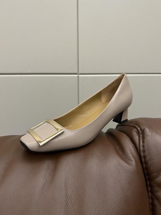 马蹄跟方扣鞋 商品图0