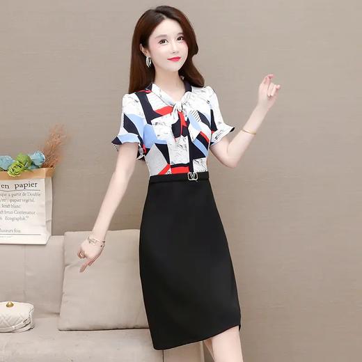 QYM-OMS-XLA121-L新款时尚气质修身V领短袖印花拼接假两件连衣裙 商品图0