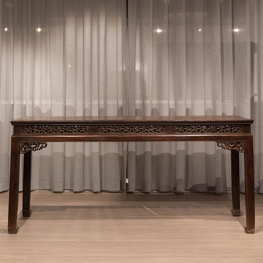 清中期 红木独板高束腰透雕螭龙纹条桌 商品图0