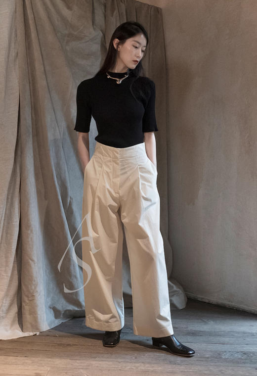 Studio Nicholson  黑色NOMA绉纱条纹圆领针织上衣 商品图1