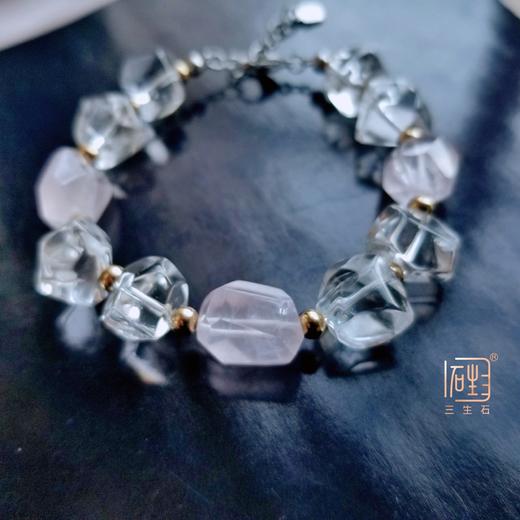 三生石本色 粉白水晶随形刻面手链 商品图5