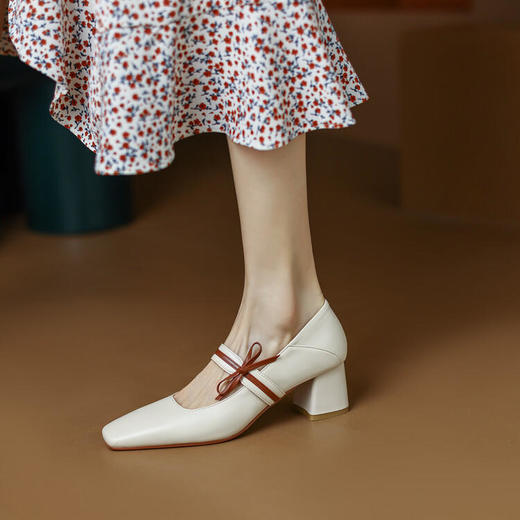 韩版仙女蝴蝶结玛丽珍鞋，牛皮粗中跟单鞋 WC-M9768 商品图0