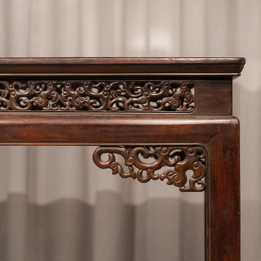 清中期 红木独板高束腰透雕螭龙纹条桌 商品图1