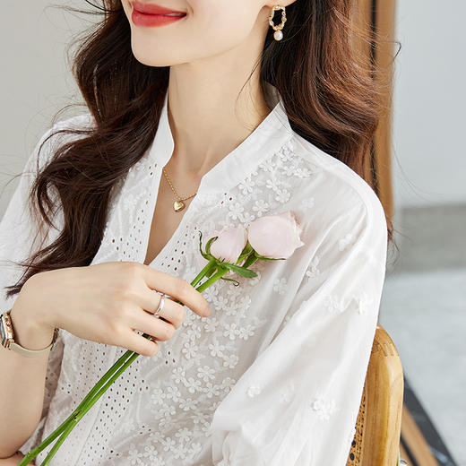 清新优雅，法式镂空绣花五分袖漂亮小衫上衣HR-KFG26038 商品图1