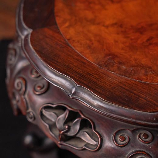 清 红木镶瘿木面云纹三弯腿五足带托泥花口器座 商品图2