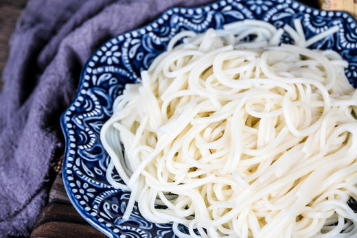 新疆真拉手工拉条子/手擀面/大盘鸡面 柔顺滑劲 弹香纯手工新疆特产 商品图5