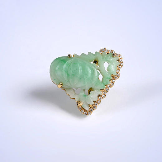 清代翡翠瓜果不对称耳钉 商品图3