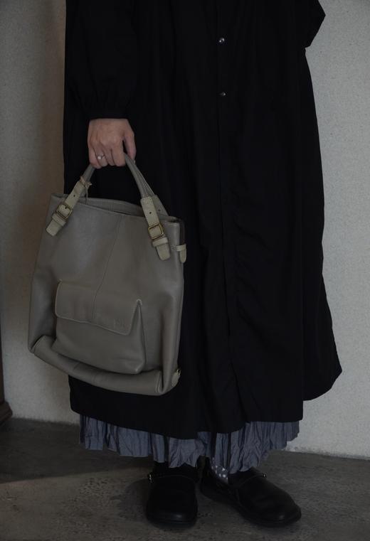 Diu棕色深棕色灰黑双肩包 商品图4