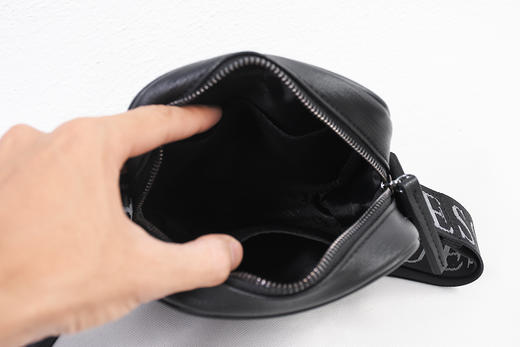 GU*SS 织带串标丝印字母 单肩斜挎包 特惠 Z-9313 商品图14