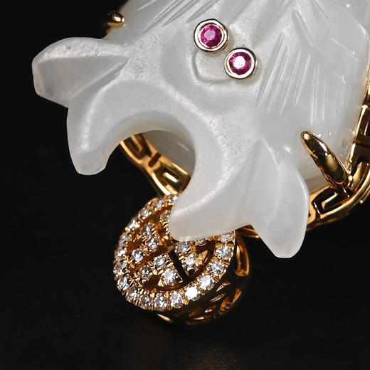 清代和田白玉“牛气冲天”项坠 商品图7