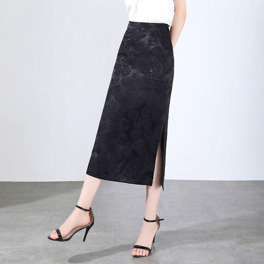 LSMB220708新款复古优雅盘扣提花中长款开叉半身裙 商品图4