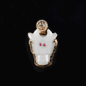 清代和田白玉“牛气冲天”项坠