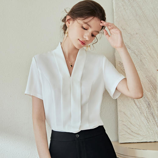 短袖衬衫夏季女2022新款V领通勤薄款上衣白色雪纺衫职业衬衣工装 商品图1