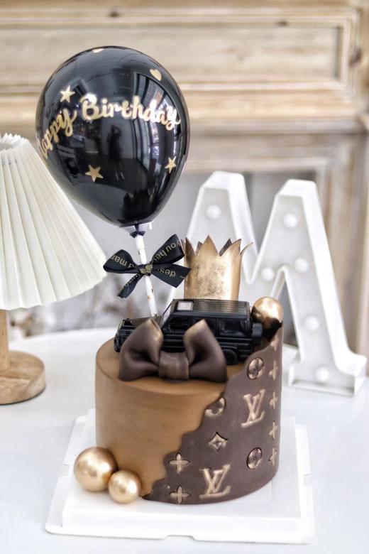 【生日蛋糕】LV奔驰款（金色部分装饰 不可食用） 商品图0