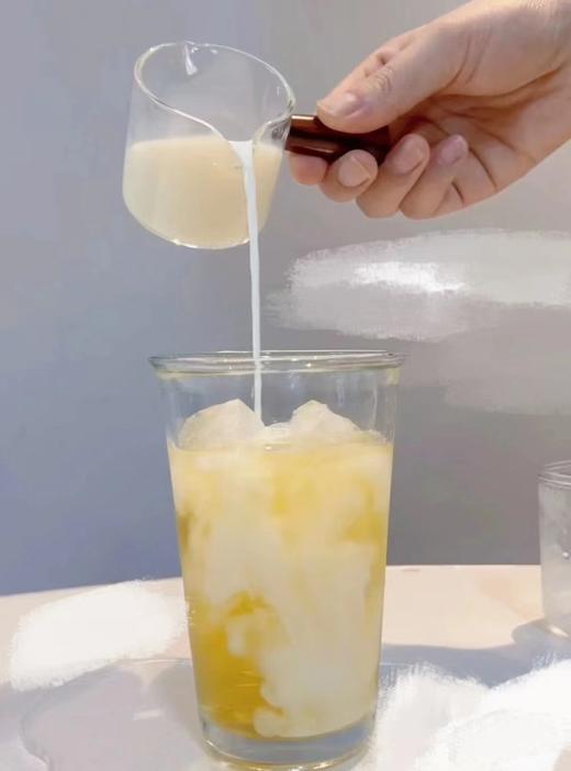 茉莉鲜奶茶 商品图0