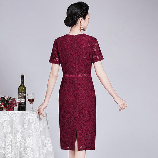 ZY-Q5686夏季新款优雅气质显瘦连衣裙酒红色蕾丝女裙现货 商品图3