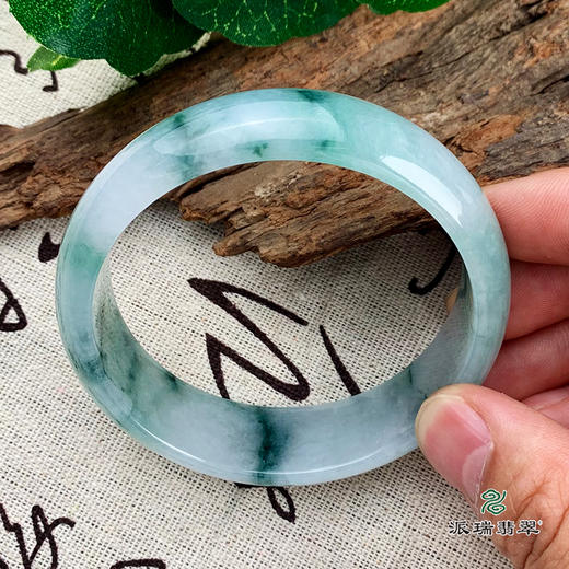 派瑞翡翠 翡翠手镯 糯种 飘花 商品图0