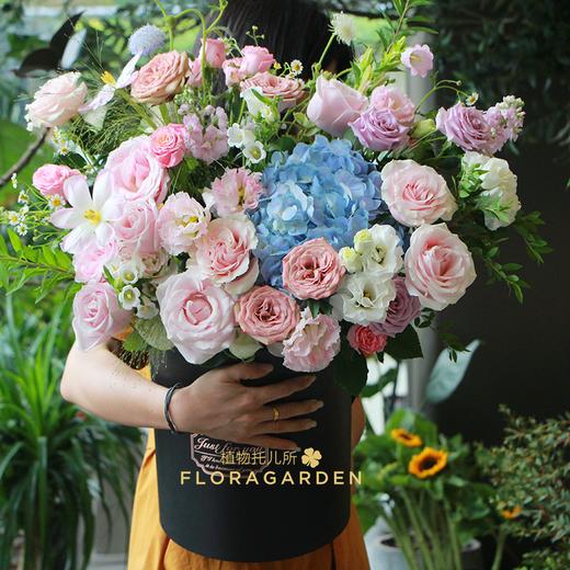 【佳人如梦】鲜花抱抱桶 似童话般梦幻 商品图0