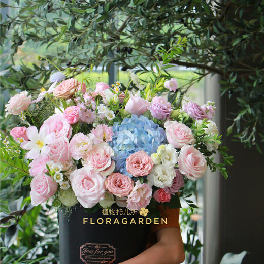 【佳人如梦】鲜花抱抱桶 似童话般梦幻 商品图2