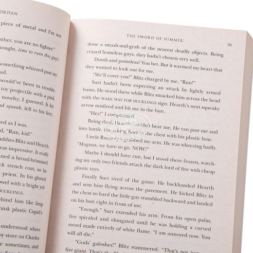 马格纳斯与仙宫之神1：夏日之剑 英文原版 Magnus Chase and the Gods of Asgard Book 1 The Sword of Summer 商品图3