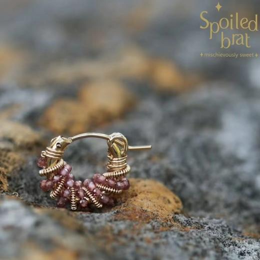 SpoiledBrat Jewelry金色螺旋耳圈系列 | 石榴石款 商品图3