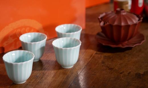 紫气东来·菱花盖碗紫砂青瓷茶具套礼 商品图0