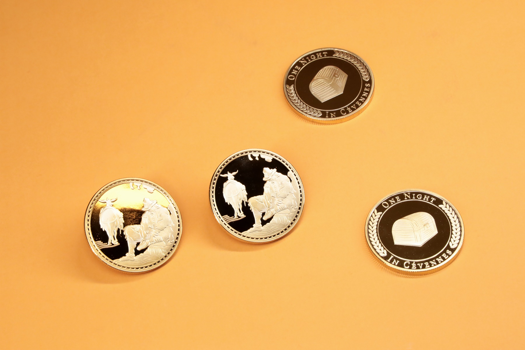 《携驴旅行记》纪念币