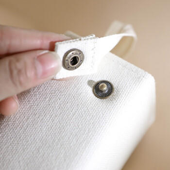 国誉（KOKUYO）一米新纯学生笔袋文具盒文具袋 可立桌面 帆布+涤纶 绿色 中号 WSG-PCS22G 商品图2