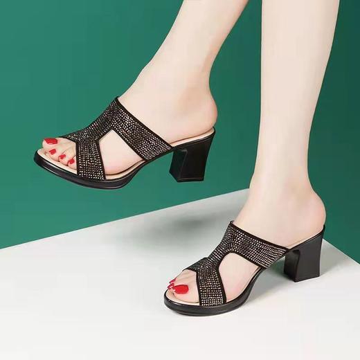 XHRJH220711新款时尚气质百搭粗跟水钻凉拖鞋 商品图7