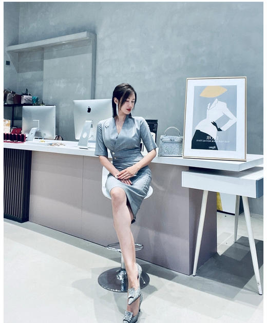 ”贝尔加湖“ 宁静的湖水绿 连衣裙 莫兰迪色系 J20384379颈袖添香 商品图7