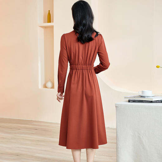剩XL/S/M 米思阳2026春季新款简约气质通勤长袖连衣裙褶皱V领大摆裙子2507 商品图3