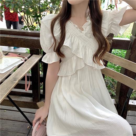 （清仓现货）【社群供G】2022新款很仙的设计感交叉V领温柔风连衣裙2 商品图2