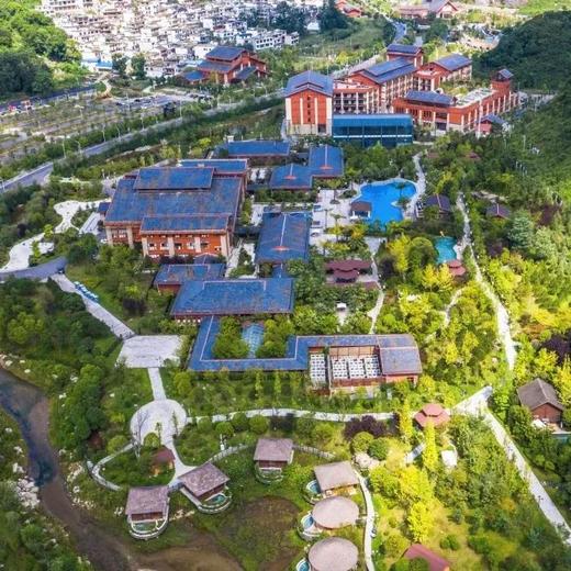 【凉都避暑预售有礼】六盘水六枝龙井温泉度假区·瀑布源酒店旅居￥1599元起/单人7晚，2人起订，超长有效期，可选15/30晚套餐 商品图1