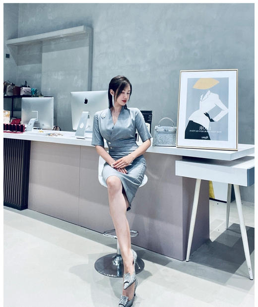 ”贝尔加湖“ 宁静的湖水绿 连衣裙 莫兰迪色系 J20384379颈袖添香 商品图10